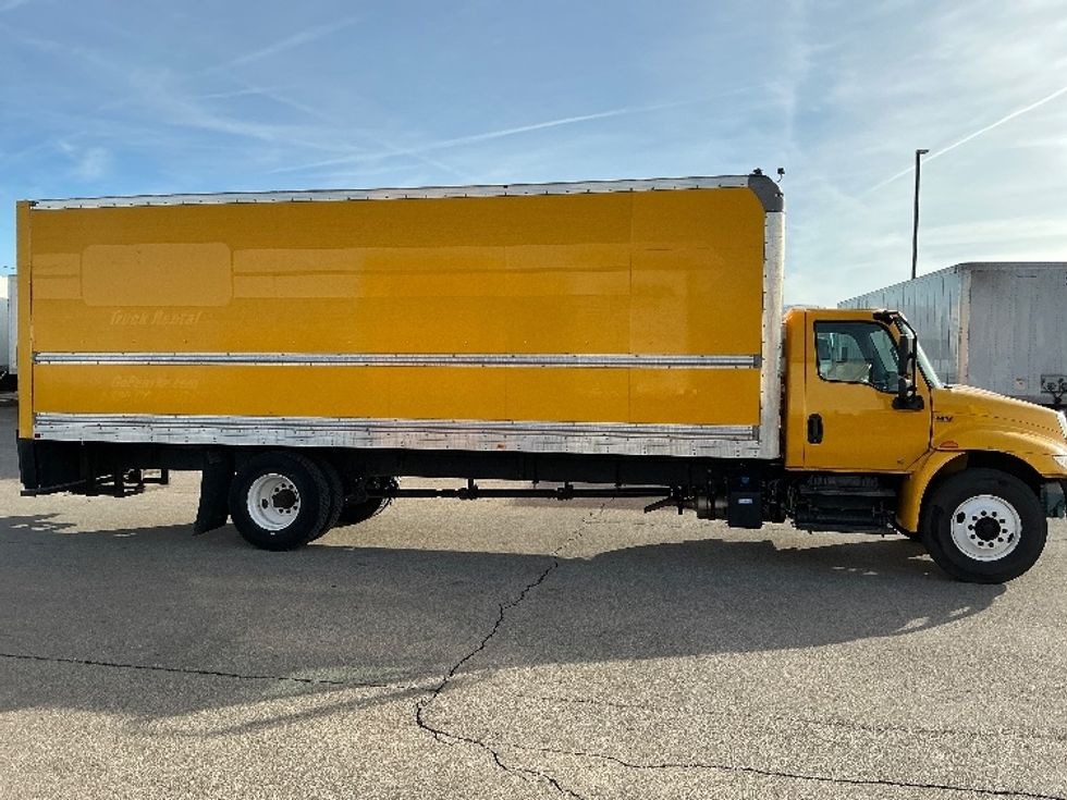 Medium Duty Box Truck-Light and Medium Duty Trucks-International-2021-MV607-Piqua-OH-195,726\n\t\tmiles-$ 43,000 - Image 14