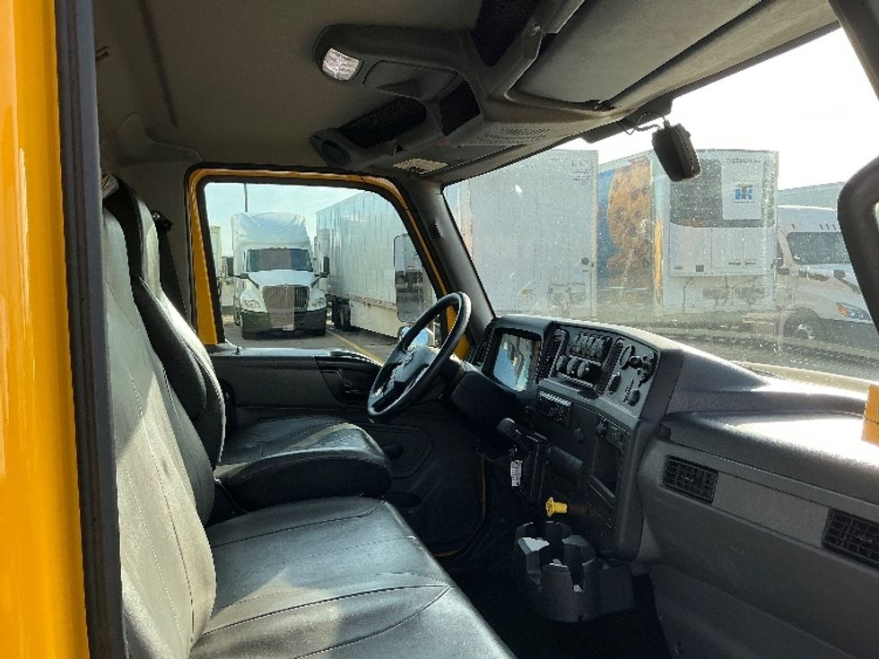 Medium Duty Box Truck-Light and Medium Duty Trucks-International-2021-MV607-Piqua-OH-195,726\n\t\tmiles-$ 43,000 - Image 21
