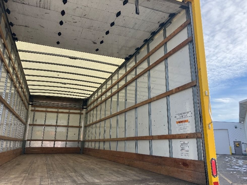 Medium Duty Box Truck-Light and Medium Duty Trucks-International-2021-MV607-Piqua-OH-204,350\n\t\tmiles-$ 41,750 - Image 12