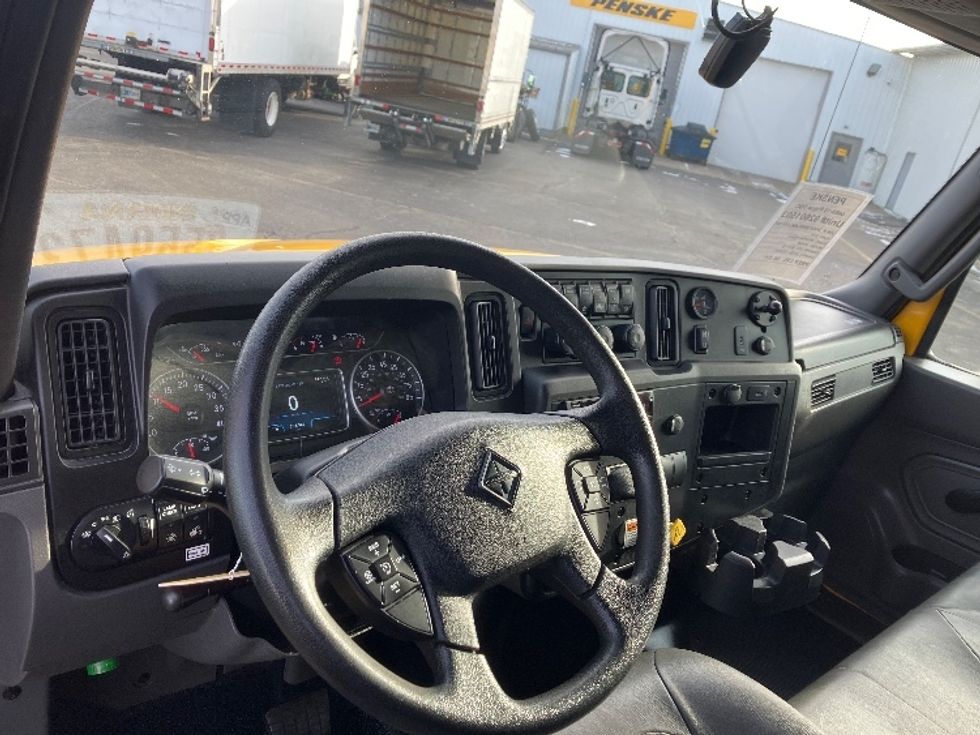 Medium Duty Box Truck-Light and Medium Duty Trucks-International-2021-MV607-Piqua-OH-204,350\n\t\tmiles-$ 41,750 - Image 17