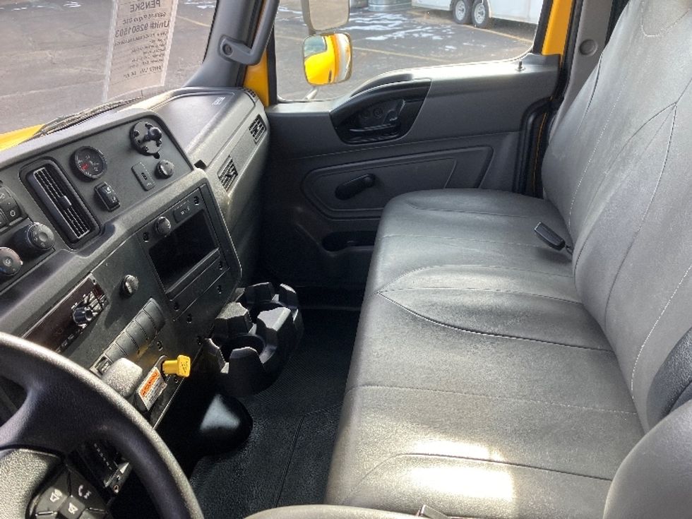 Medium Duty Box Truck-Light and Medium Duty Trucks-International-2021-MV607-Piqua-OH-204,350\n\t\tmiles-$ 41,750 - Image 19