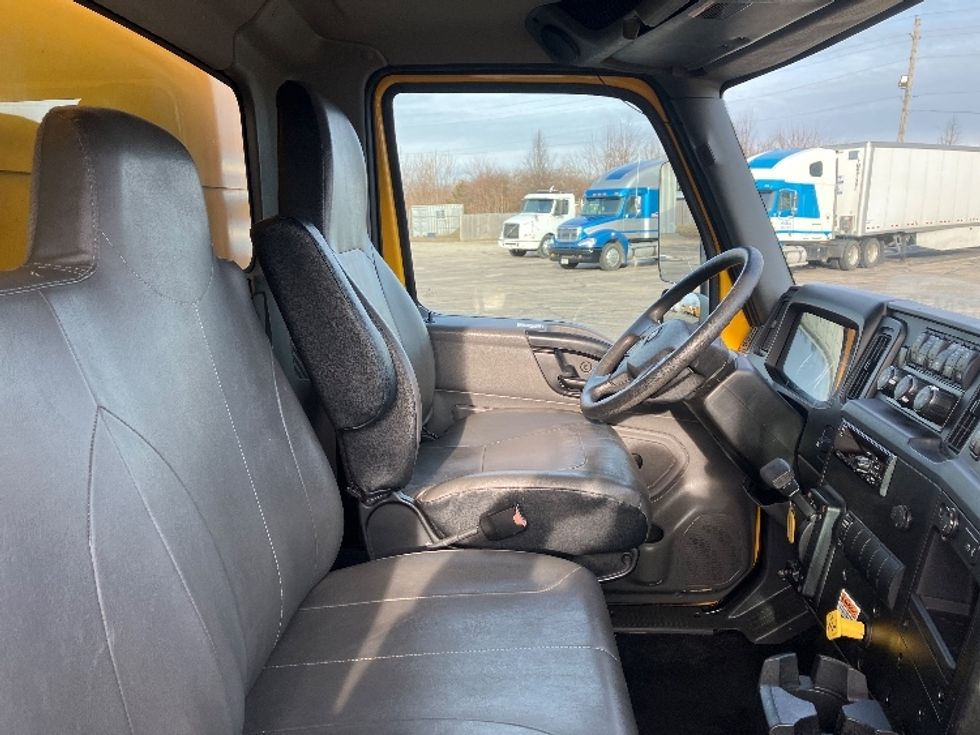 Medium Duty Box Truck-Light and Medium Duty Trucks-International-2021-MV607-Piqua-OH-204,350\n\t\tmiles-$ 41,750 - Image 22