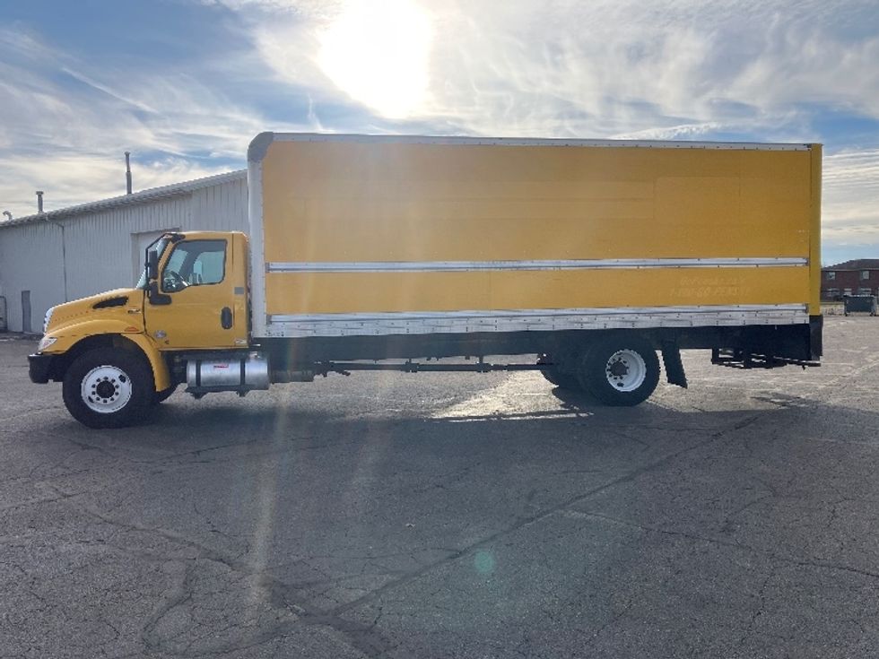 Medium Duty Box Truck-Light and Medium Duty Trucks-International-2021-MV607-Piqua-OH-204,350\n\t\tmiles-$ 41,750 - Image 4
