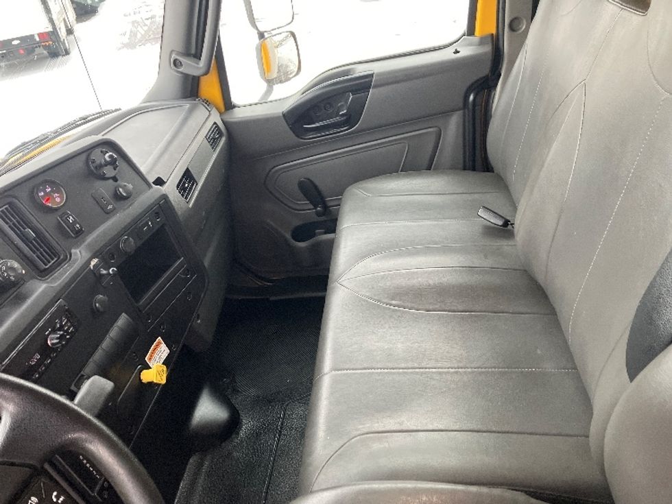 Medium Duty Box Truck-Light and Medium Duty Trucks-International-2021-MV607-Piqua-OH-225,063\n\t\tmiles-$ 38,750 - Image 18