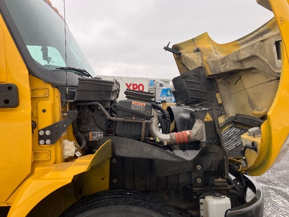 Medium Duty Box Truck-Light and Medium Duty Trucks-International-2021-MV607-Piqua-OH-225,063\n\t\tmiles-$ 38,750 - Image 22