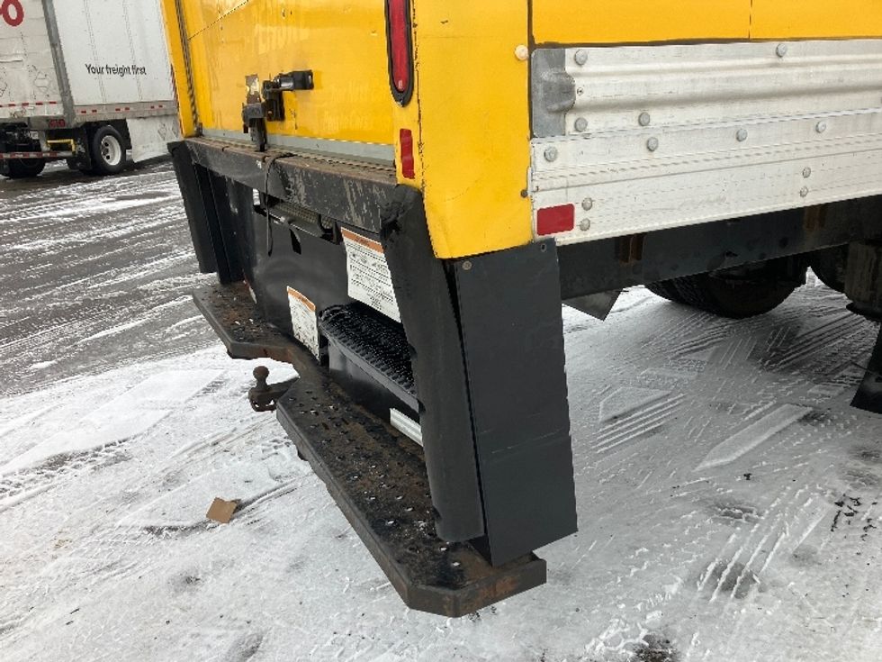 Medium Duty Box Truck-Light and Medium Duty Trucks-International-2021-MV607-Piqua-OH-225,063\n\t\tmiles-$ 38,750 - Image 26