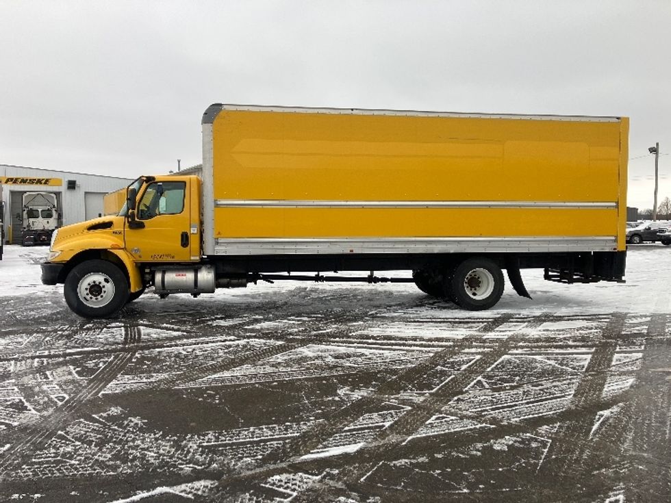 Medium Duty Box Truck-Light and Medium Duty Trucks-International-2021-MV607-Piqua-OH-225,063\n\t\tmiles-$ 38,750 - Image 4