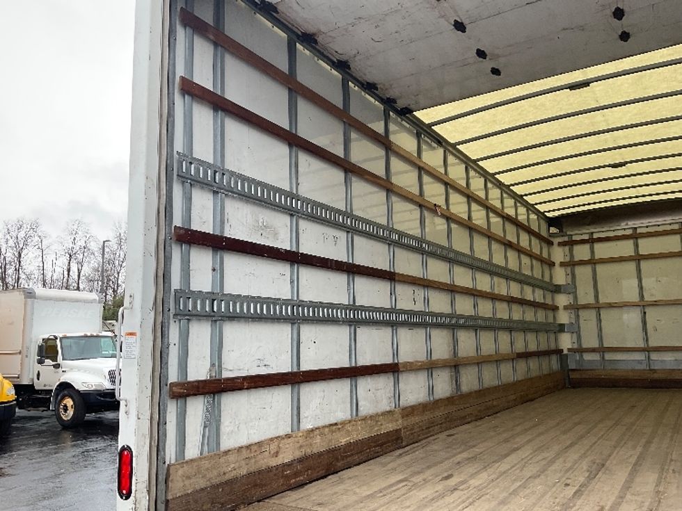 Medium Duty Box Truck-Light and Medium Duty Trucks-International-2021-MV607-Pittsburgh-PA-124,865\n\t\tmiles-$ 63,750 - Image 11