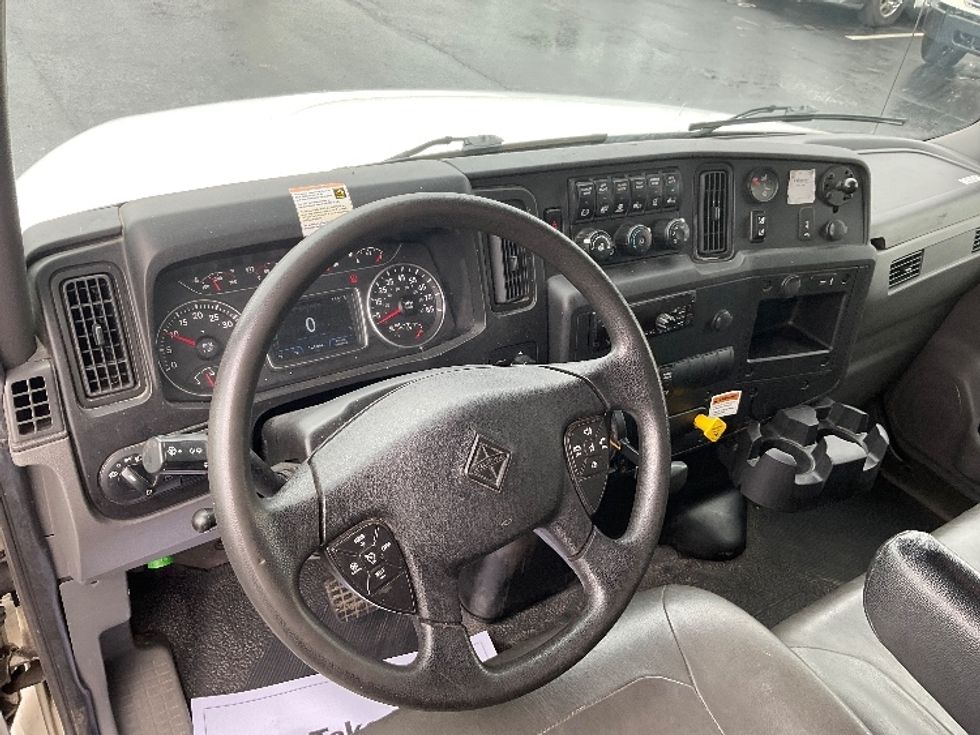 Medium Duty Box Truck-Light and Medium Duty Trucks-International-2021-MV607-Pittsburgh-PA-124,865\n\t\tmiles-$ 63,750 - Image 17