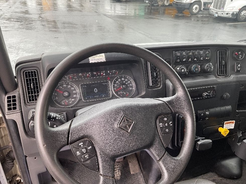 Medium Duty Box Truck-Light and Medium Duty Trucks-International-2021-MV607-Pittsburgh-PA-124,865\n\t\tmiles-$ 63,750 - Image 18