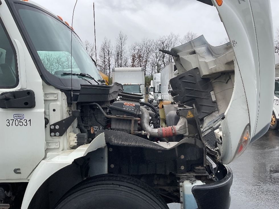 Medium Duty Box Truck-Light and Medium Duty Trucks-International-2021-MV607-Pittsburgh-PA-124,865\n\t\tmiles-$ 63,750 - Image 23