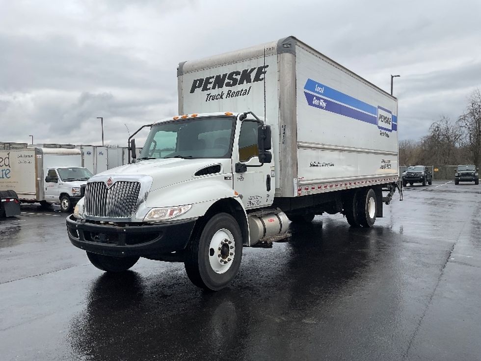 Medium Duty Box Truck-Light and Medium Duty Trucks-International-2021-MV607-Pittsburgh-PA-124,865\n\t\tmiles-$ 63,750 - Image 3