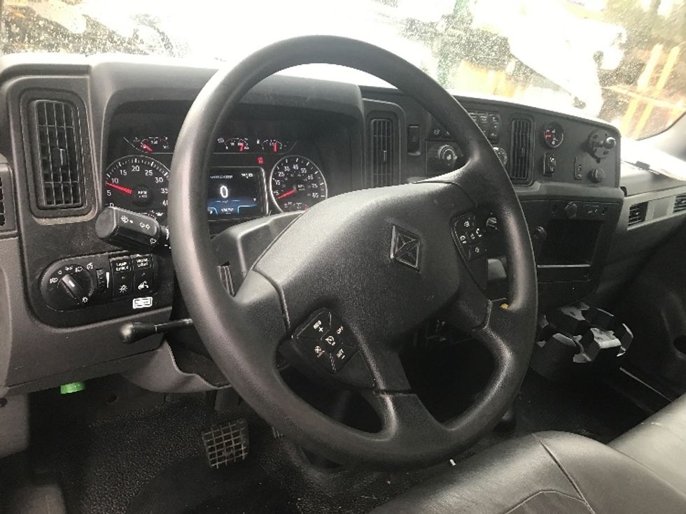 Medium Duty Box Truck-Light and Medium Duty Trucks-International-2021-MV607-Pittsburgh-PA-176,268\n\t\tmiles-$ 59,000 - Image 17