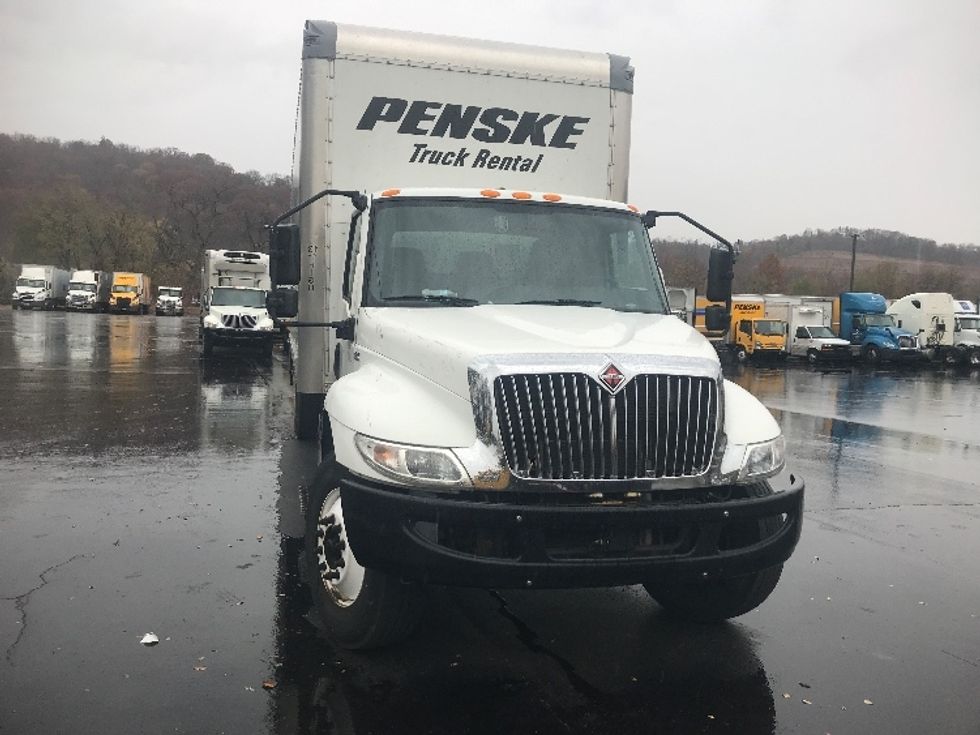Medium Duty Box Truck-Light and Medium Duty Trucks-International-2021-MV607-Pittsburgh-PA-176,268\n\t\tmiles-$ 59,000 - Image 2