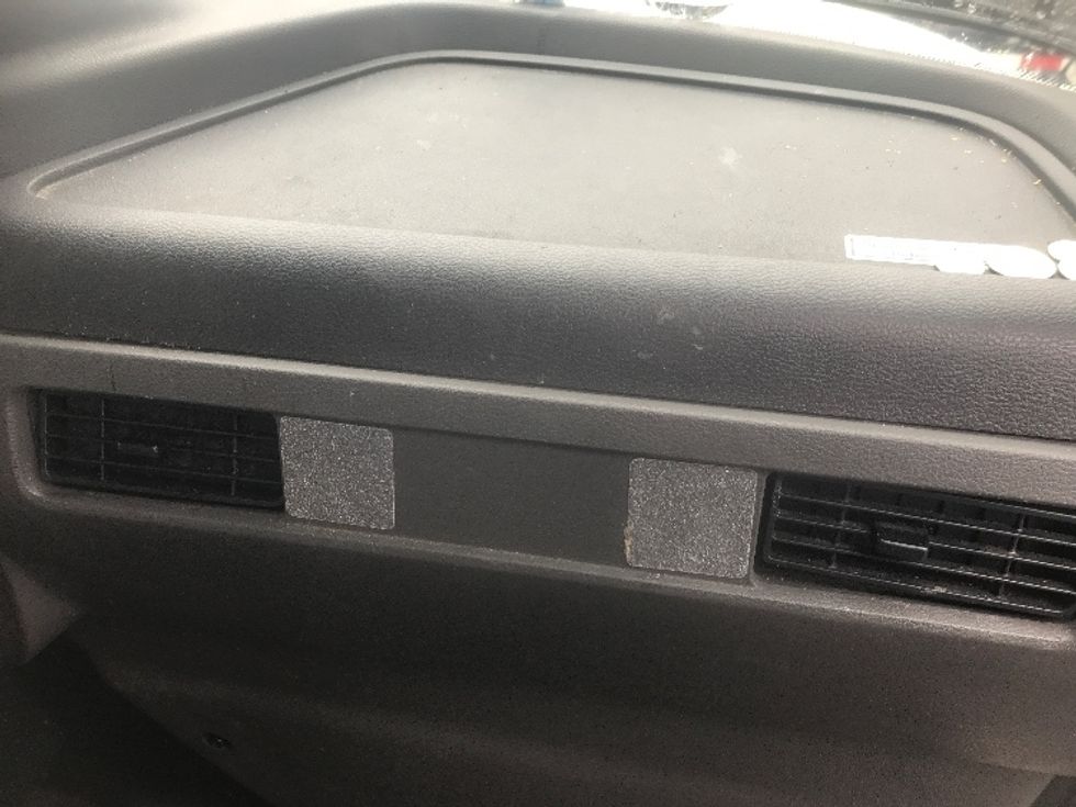 Medium Duty Box Truck-Light and Medium Duty Trucks-International-2021-MV607-Pittsburgh-PA-176,268\n\t\tmiles-$ 59,000 - Image 21