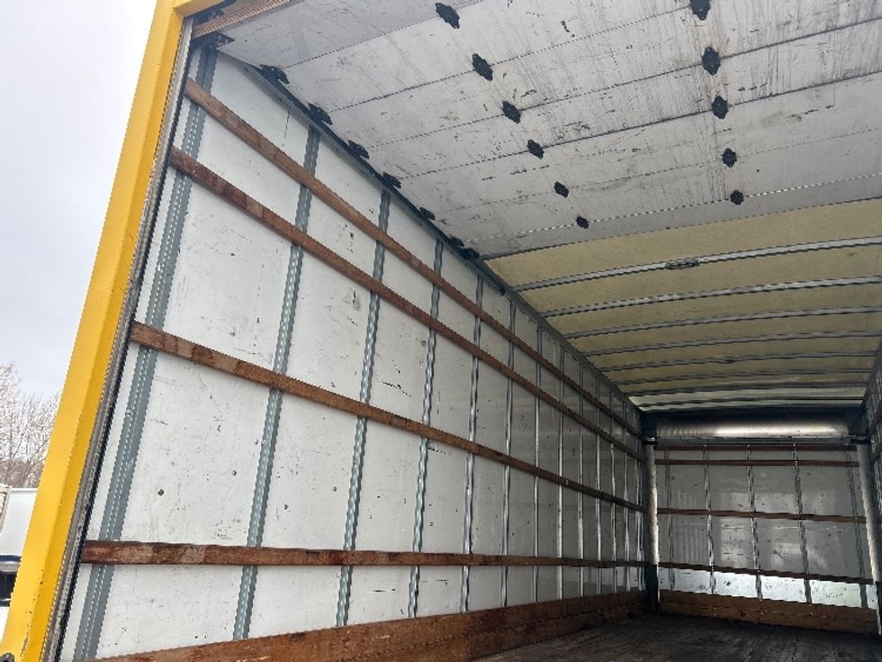 Medium Duty Box Truck-Light and Medium Duty Trucks-International-2021-MV607-Pittsburgh-PA-223,870\n\t\tmiles-$ 37,750 - Image 11