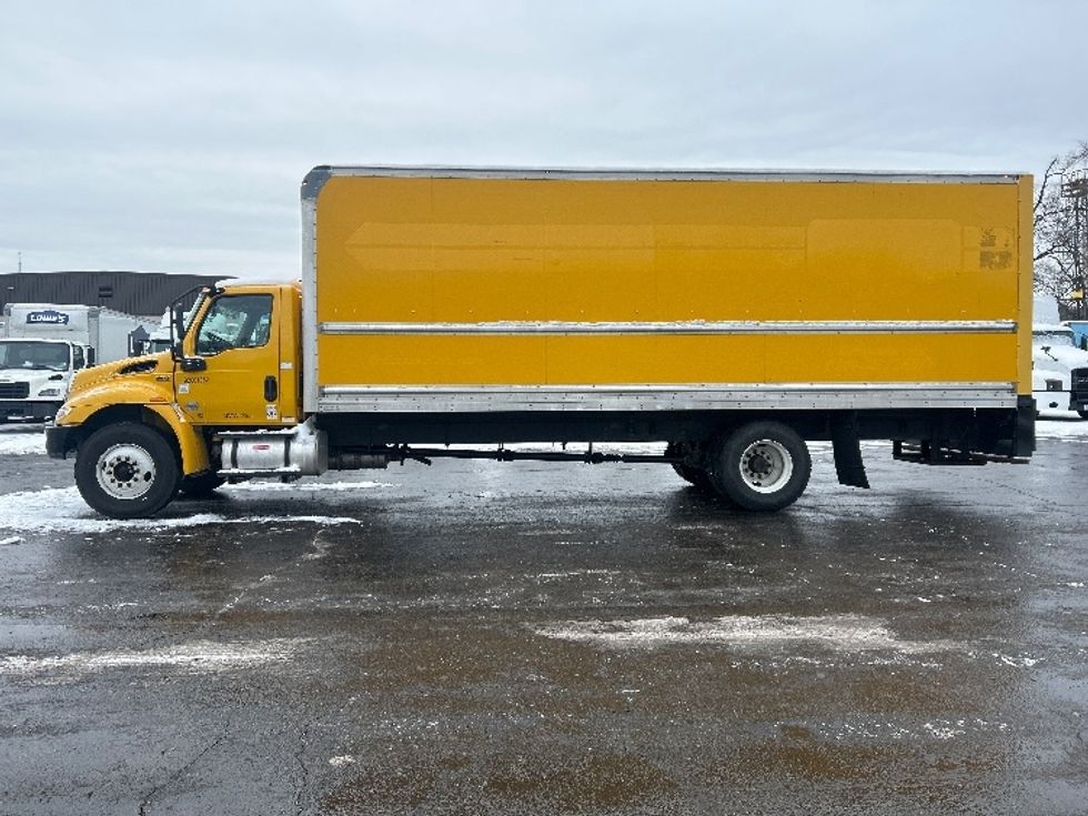 Medium Duty Box Truck-Light and Medium Duty Trucks-International-2021-MV607-Pittsburgh-PA-223,870\n\t\tmiles-$ 37,750 - Image 4