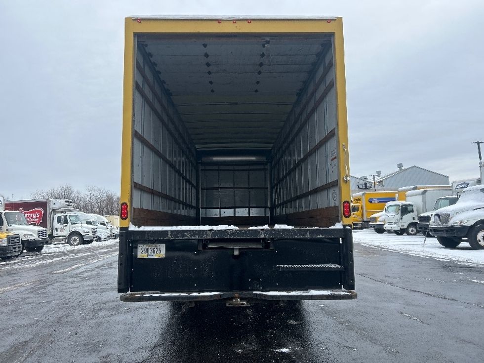 Medium Duty Box Truck-Light and Medium Duty Trucks-International-2021-MV607-Pittsburgh-PA-223,870\n\t\tmiles-$ 37,750 - Image 8