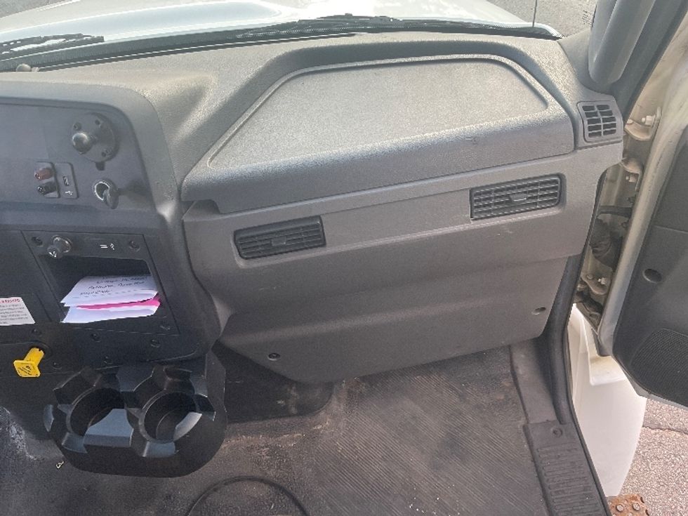 Medium Duty Box Truck-Light and Medium Duty Trucks-International-2021-MV607-Plymouth-MI-108,781\n\t\tmiles-$ 64,500 - Image 21