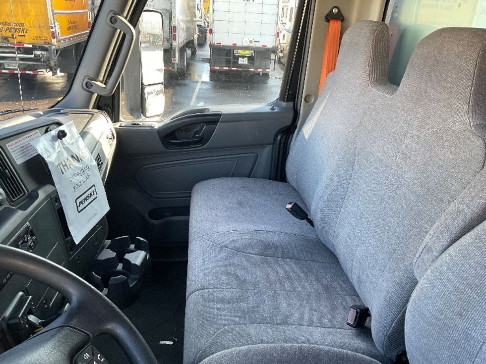 Medium Duty Box Truck-Light and Medium Duty Trucks-International-2021-MV607-Plymouth-MI-135,094\n\t\tmiles-$ 61,000 - Image 19