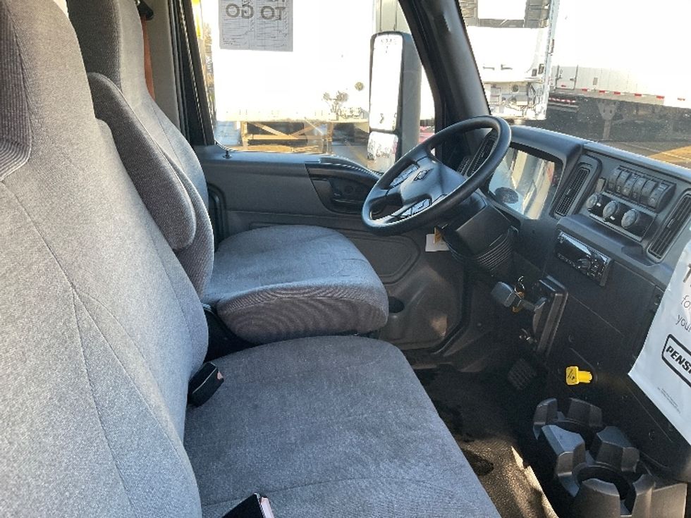 Medium Duty Box Truck-Light and Medium Duty Trucks-International-2021-MV607-Plymouth-MI-135,094\n\t\tmiles-$ 61,000 - Image 22