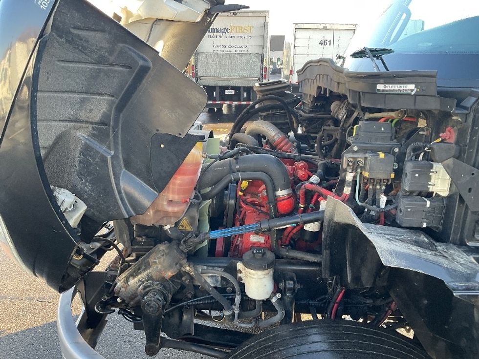 Medium Duty Box Truck-Light and Medium Duty Trucks-International-2021-MV607-Plymouth-MI-135,094\n\t\tmiles-$ 61,000 - Image 24