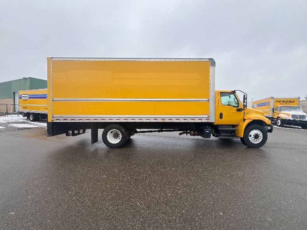 Medium Duty Box Truck-Light and Medium Duty Trucks-International-2021-MV607-Plymouth-MI-141,913\n\t\tmiles-$ 43,250 - Image 20