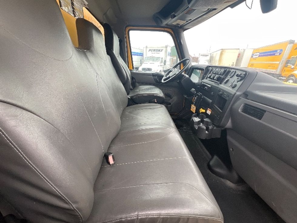 Medium Duty Box Truck-Light and Medium Duty Trucks-International-2021-MV607-Plymouth-MI-141,913\n\t\tmiles-$ 43,250 - Image 22