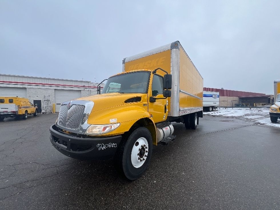 Medium Duty Box Truck-Light and Medium Duty Trucks-International-2021-MV607-Plymouth-MI-141,913\n\t\tmiles-$ 43,250 - Image 3