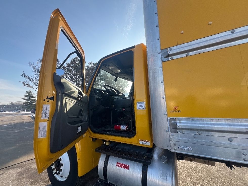 Medium Duty Box Truck-Light and Medium Duty Trucks-International-2021-MV607-Plymouth-MI-186,641\n\t\tmiles-$ 43,000 - Image 16