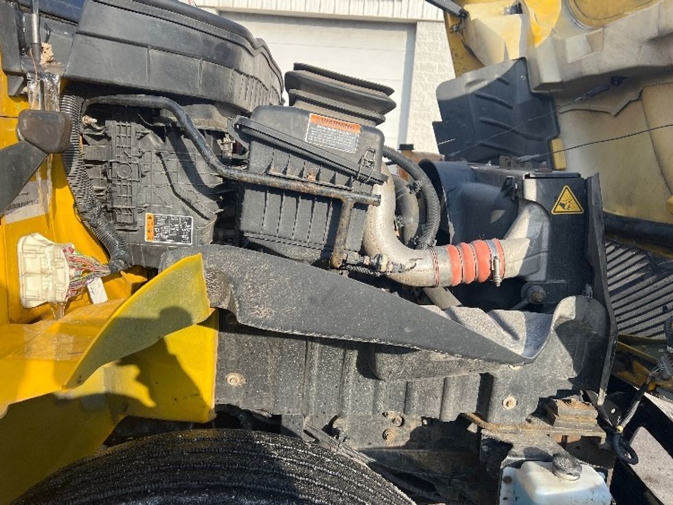 Medium Duty Box Truck-Light and Medium Duty Trucks-International-2021-MV607-Plymouth-MI-186,641\n\t\tmiles-$ 43,000 - Image 23