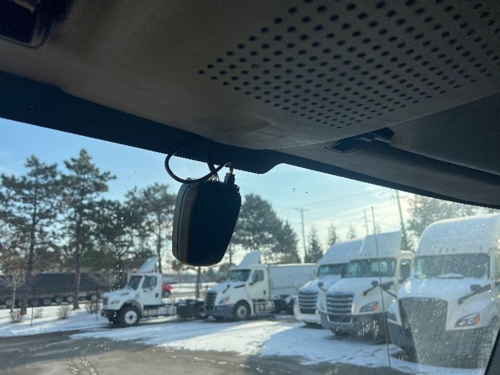 Medium Duty Box Truck-Light and Medium Duty Trucks-International-2021-MV607-Plymouth-MI-186,641\n\t\tmiles-$ 43,000 - Image 25