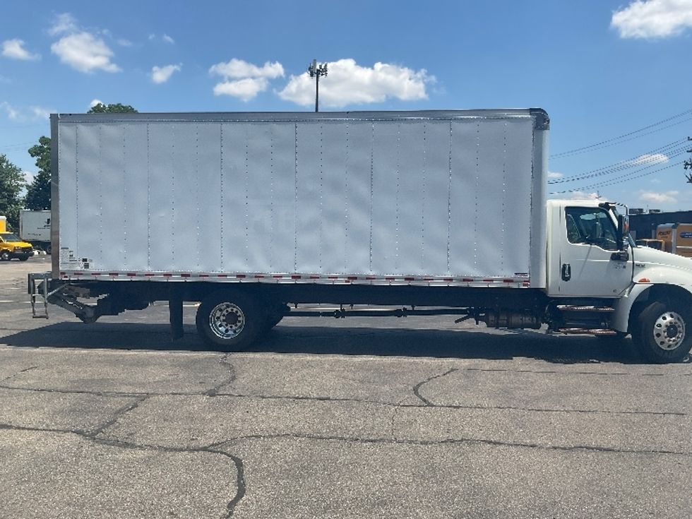 Medium Duty Box Truck-Light and Medium Duty Trucks-International-2021-MV607-Plymouth-MI-206,906\n\t\tmiles-$ 55,000 - Image 15