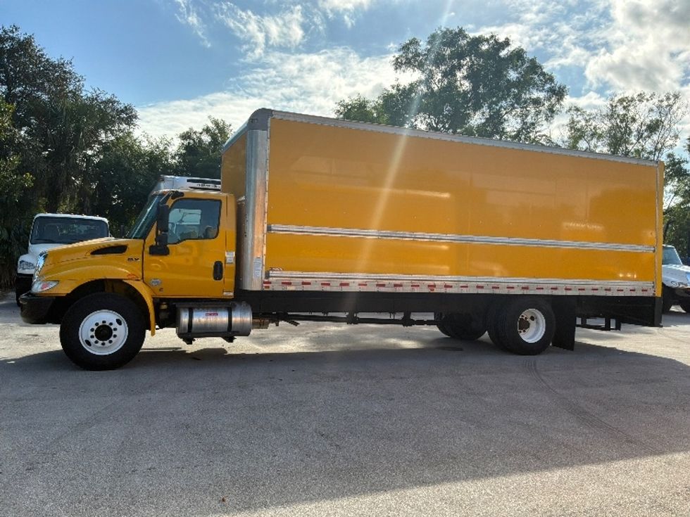 Medium Duty Box Truck-Light and Medium Duty Trucks-International-2021-MV607-Pompano Beach-FL-160,338\n\t\tmiles-$ 48,000 - Image 4