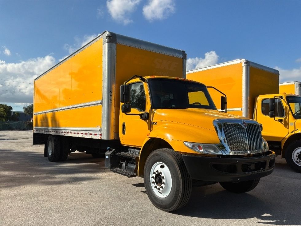 Medium Duty Box Truck-Light and Medium Duty Trucks-International-2021-MV607-Pompano Beach-FL-160,338\n\t\tmiles-$ 48,000 - Image 1