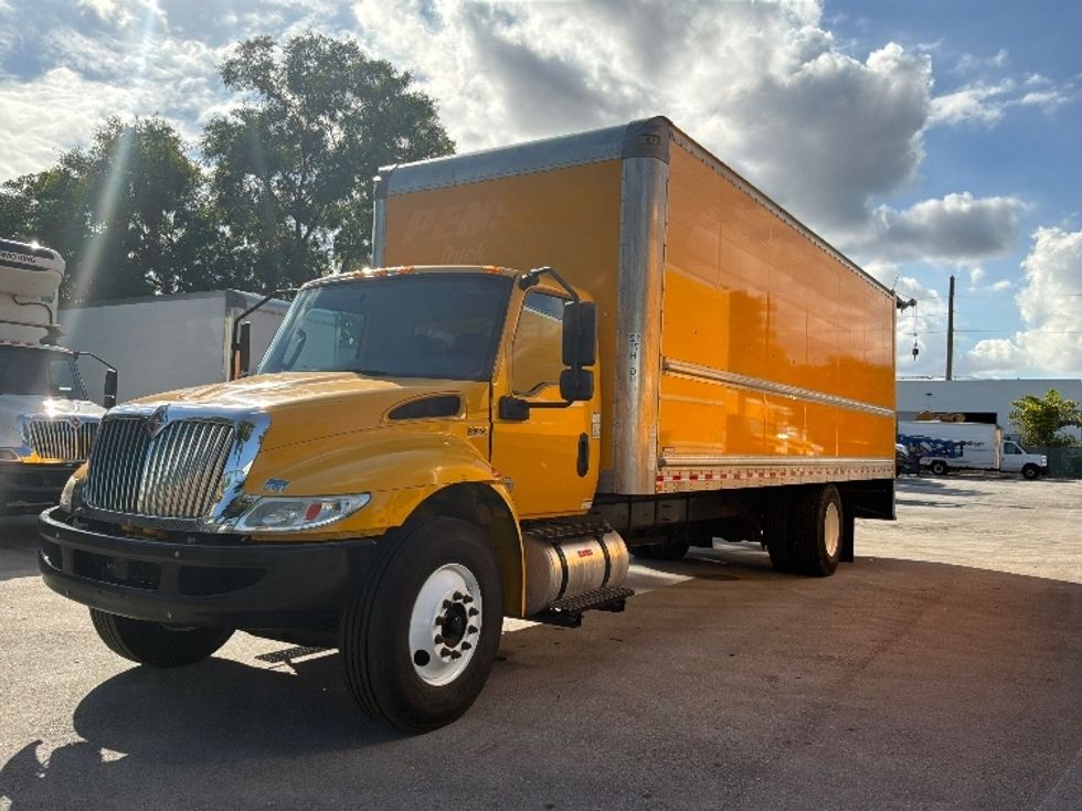 Medium Duty Box Truck-Light and Medium Duty Trucks-International-2021-MV607-Pompano Beach-FL-160,338\n\t\tmiles-$ 48,000 - Image 3