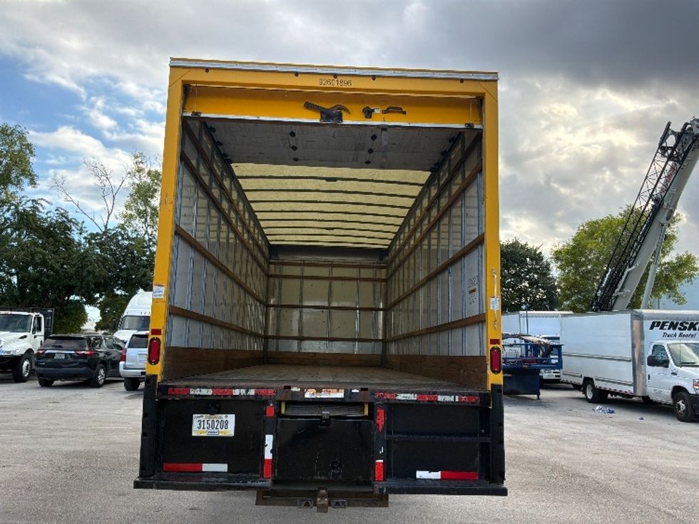 Medium Duty Box Truck-Light and Medium Duty Trucks-International-2021-MV607-Pompano Beach-FL-196,094\n\t\tmiles-$ 42,750 - Image 9