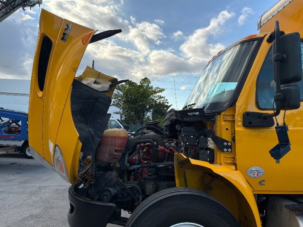 Medium Duty Box Truck-Light and Medium Duty Trucks-International-2021-MV607-Pompano Beach-FL-196,094\n\t\tmiles-$ 42,750 - Image 24