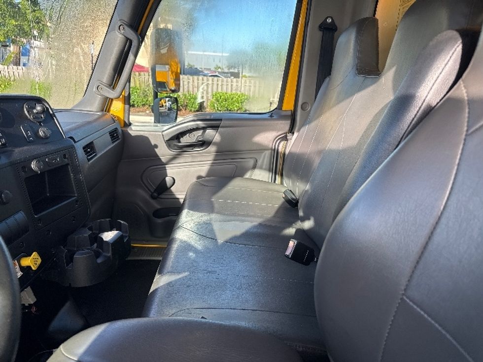 Medium Duty Box Truck-Light and Medium Duty Trucks-International-2021-MV607-Pompano Beach-FL-235,559\n\t\tmiles-$ 40,000 - Image 18
