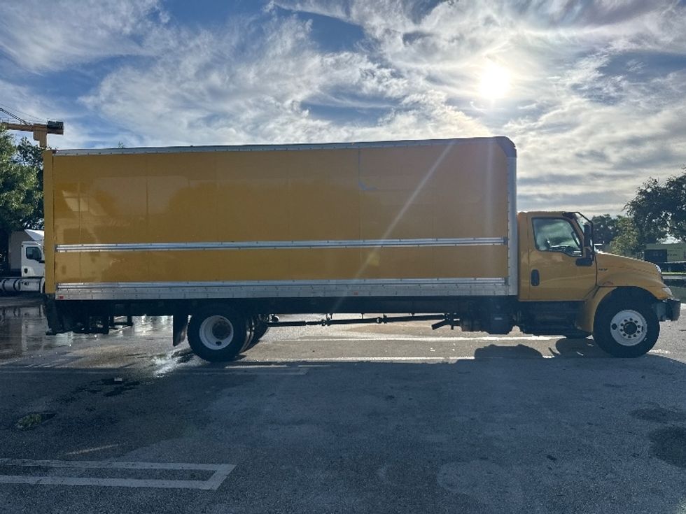 Medium Duty Box Truck-Light and Medium Duty Trucks-International-2021-MV607-Pompano Beach-FL-235,559\n\t\tmiles-$ 40,000 - Image 14