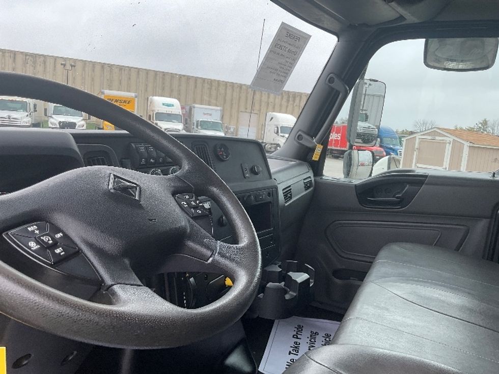 Medium Duty Box Truck-Light and Medium Duty Trucks-International-2021-MV607-Poplar Bluff-MO-173,449\n\t\tmiles-$ 14,250 - Image 17