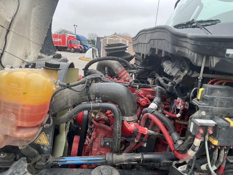 Medium Duty Box Truck-Light and Medium Duty Trucks-International-2021-MV607-Poplar Bluff-MO-173,449\n\t\tmiles-$ 14,250 - Image 24