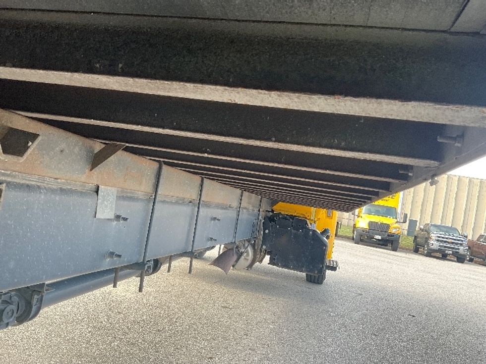 Medium Duty Box Truck-Light and Medium Duty Trucks-International-2021-MV607-Poplar Bluff-MO-196,924\n\t\tmiles-$ 42,750 - Image 14