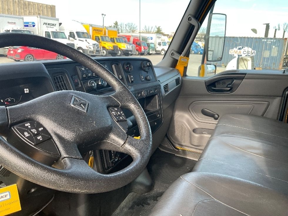 Medium Duty Box Truck-Light and Medium Duty Trucks-International-2021-MV607-Poplar Bluff-MO-196,924\n\t\tmiles-$ 42,750 - Image 17