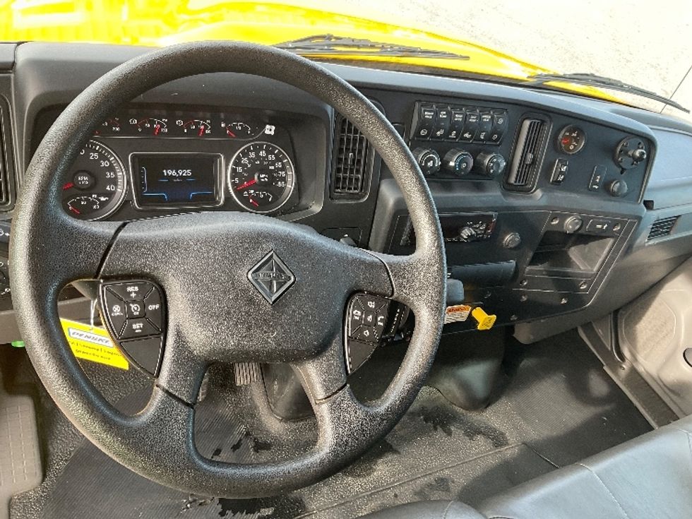 Medium Duty Box Truck-Light and Medium Duty Trucks-International-2021-MV607-Poplar Bluff-MO-196,924\n\t\tmiles-$ 42,750 - Image 18