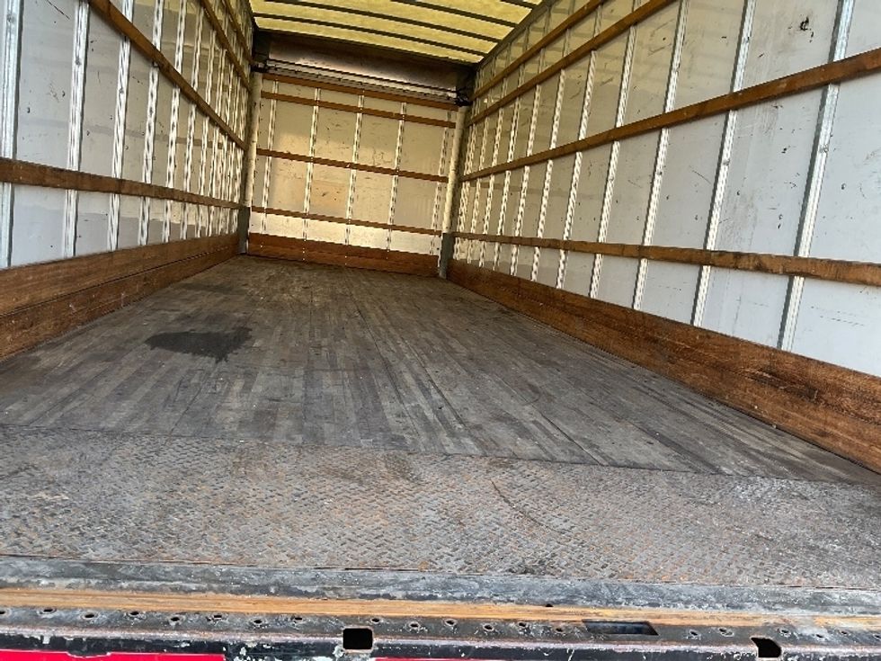 Medium Duty Box Truck-Light and Medium Duty Trucks-International-2021-MV607-Poplar Bluff-MO-205,164\n\t\tmiles-$ 41,500 - Image 9