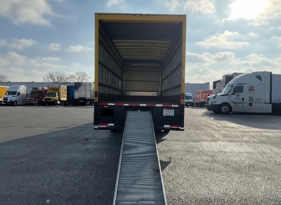 Medium Duty Box Truck-Light and Medium Duty Trucks-International-2021-MV607-Poplar Bluff-MO-205,164\n\t\tmiles-$ 41,500 - Image 8