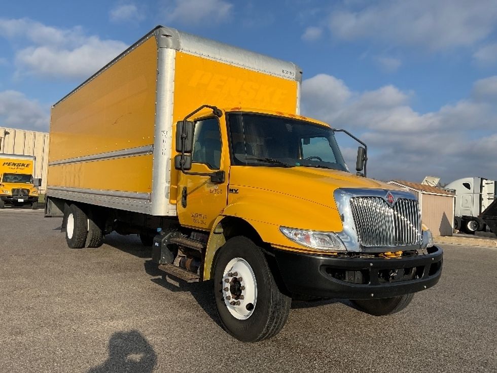 Medium Duty Box Truck-Light and Medium Duty Trucks-International-2021-MV607-Poplar Bluff-MO-205,164\n\t\tmiles-$ 41,500 - Image 1
