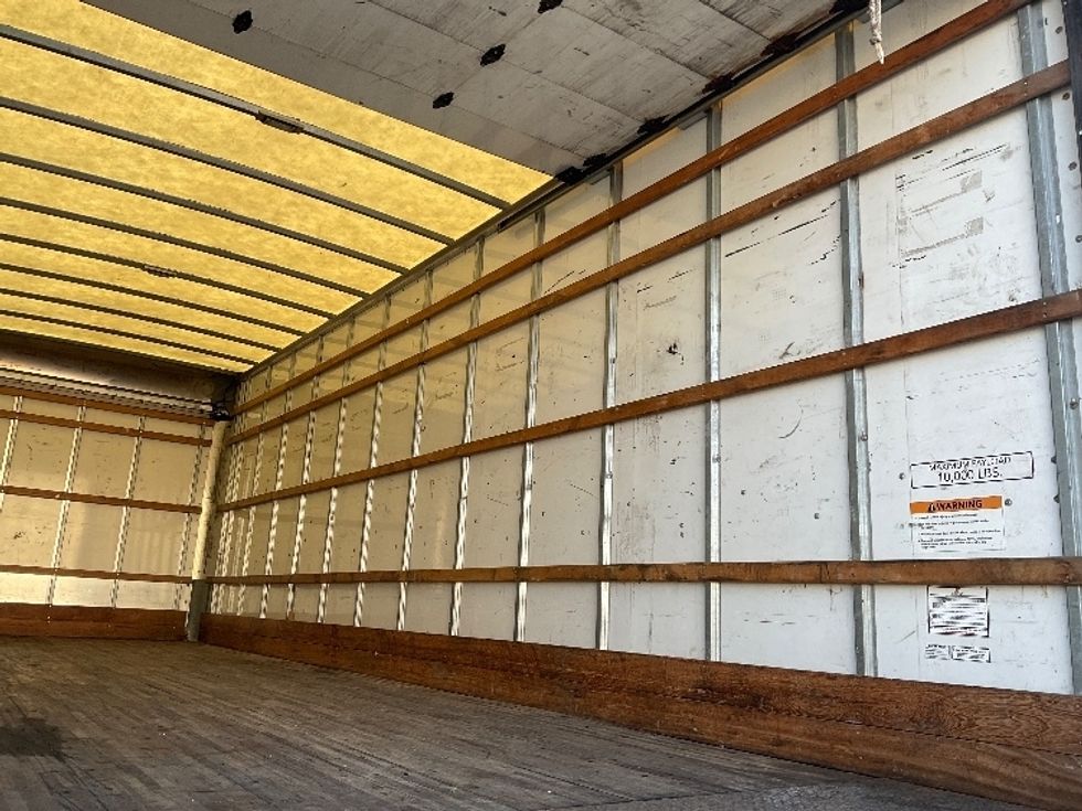 Medium Duty Box Truck-Light and Medium Duty Trucks-International-2021-MV607-Poplar Bluff-MO-205,164\n\t\tmiles-$ 41,500 - Image 12