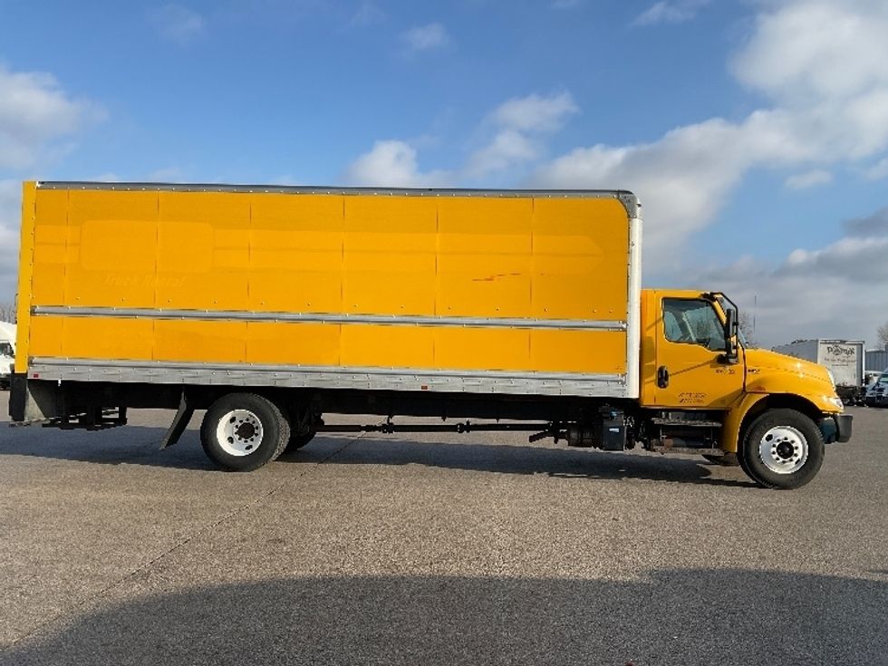Medium Duty Box Truck-Light and Medium Duty Trucks-International-2021-MV607-Poplar Bluff-MO-205,164\n\t\tmiles-$ 41,500 - Image 15